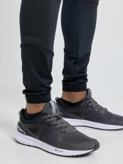 MEN'S ADV ESSENCE TRAINING PANTS 21 MEN'S ADV ESSENCE TRAINING PANTS -Cheap Sportswear Store 1908716 999000 ADVEssenceTrainingPants Closeup4