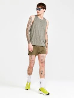 MEN'S ADV ESSENCE 2" STRETCH SHORTS -Cheap Sportswear Store 1908762 664000 ADVEssence2 StretchShortsM Closeup6