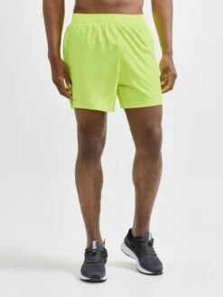 MEN'S ADV ESSENCE 5" STRETCH SHORTS -Cheap Sportswear Store 1908763 851000 ADVEssence5 InchStretchShorts Closeup1