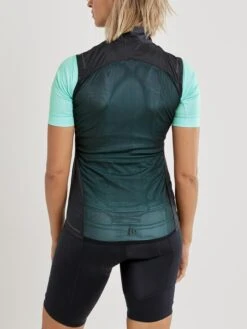 WOMEN'S ESSENCE LIGHT WIND CYCLING VEST -Cheap Sportswear Store 1908793 999000 EssenceLightWindVest Closeup2