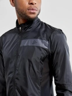 MEN'S ESSENCE LIGHT WIND CYCLING JKT -Cheap Sportswear Store 1908813 999000 EssenceLightWindJacket Closeup3
