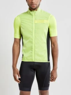 MEN'S ESSENCE LIGHT WIND CYCLING VEST 35 MEN'S ESSENCE LIGHT WIND CYCLING VEST -Cheap Sportswear Store 1908814 809000 EssenceLightWindVest Closeup1