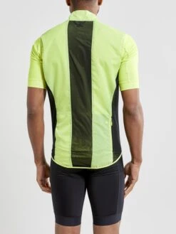 MEN'S ESSENCE LIGHT WIND CYCLING VEST 36 MEN'S ESSENCE LIGHT WIND CYCLING VEST -Cheap Sportswear Store 1908814 809000 EssenceLightWindVest Closeup2