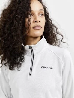 WOMEN'S CORE BEAT THERMAL MIDLAYER -Cheap Sportswear Store 1909499 914000 COREBeatThermalmidlayerW Closeup3