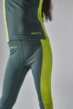 KIDS CORE DRY BASELAYER SET -Cheap Sportswear Store 1909713 697645 COREDryBaselayerSet Closeup4