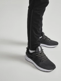 KIDS CORE WARM XC SKI PANTS 9 KIDS CORE WARM XC SKI PANTS -Cheap Sportswear Store 1909806 999000 CoreWarmXCPants Closeup5