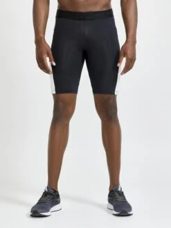 MEN'S PRO HYPERVENT RUNNING SHORT TIGHTS 33 MEN'S PRO HYPERVENT RUNNING SHORT TIGHTS -Cheap Sportswear Store 1910414 999904 PROHyperventShortTightsM Closeup1