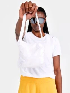 WOMEN'S PRO HYPERVENT RUNNING JKT -Cheap Sportswear Store 1910427 900000 PROHyperventJacketW Closeup5