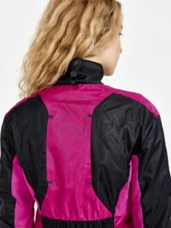WOMEN'S PRO HYPERVENT RUNNING JKT -Cheap Sportswear Store 1910427 999486 PROHyperventJacketW Closeup4
