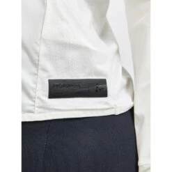 WOMEN'S PRO HYPERVENT RUNNING WIND TOP -Cheap Sportswear Store 1910428 904000 PROHyperventLSWindTopW Closeup5