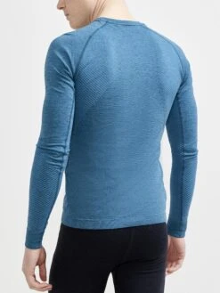 MEN'S CORE DRY ACTIVE COMFORT BASELAYER -Cheap Sportswear Store 1911157 676000 COREDryActiveComfortLSM Closeup2
