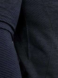 MEN'S CORE DRY ACTIVE COMFORT BASELAYER -Cheap Sportswear Store 1911157 999000 COREDryActiveComfortLSM Closeup3