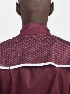 MEN'S ADV HYDRO LUMEN CYCLING JACKET -Cheap Sportswear Store 1911186 492000 AdvBikeHydroLumenJacketM Closeup4