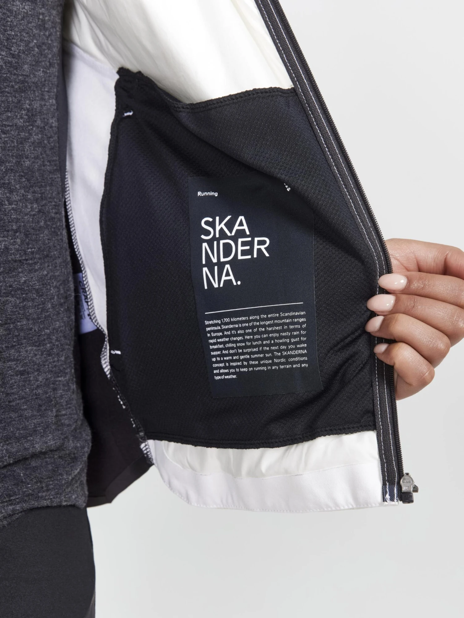 WOMEN'S ADV SUBZ LUMEN RUNNING JACKET 2 10 WOMEN'S ADV SUBZ LUMEN RUNNING JACKET 2 - Image 8