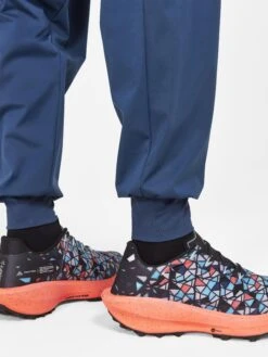 MEN'S PRO HYDRO CARGO RUNNING PANTS 18 MEN'S PRO HYDRO CARGO RUNNING PANTS -Cheap Sportswear Store 1911327 698000 PROHydroCargoPantsM Closeup5