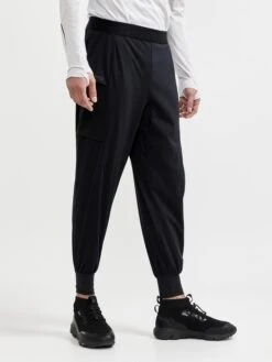 MEN'S PRO HYDRO CARGO RUNNING PANTS 19 MEN'S PRO HYDRO CARGO RUNNING PANTS -Cheap Sportswear Store 1911327 999000 PROHydroCargoPantsM Closeup1