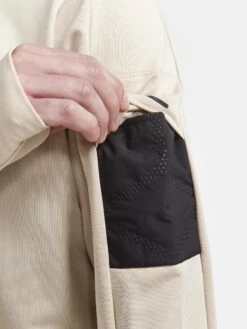 MEN'S ADV SUBZ RUNNING SHIRT 24 MEN'S ADV SUBZ RUNNING SHIRT -Cheap Sportswear Store 1911331 211000 ADVSubZLSM Closeup3