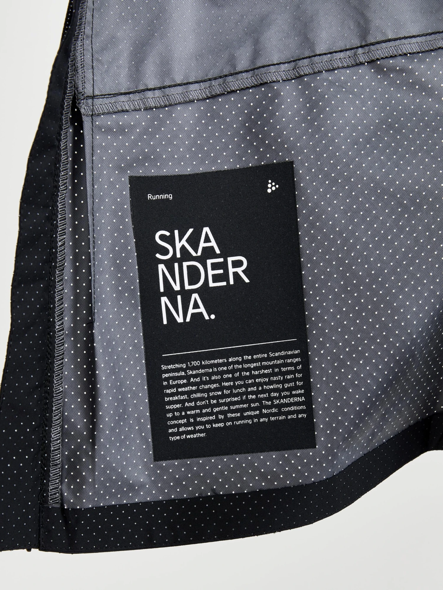 WOMEN'S PRO HYDRO CARGO RUNNING JACKET 9 WOMEN'S PRO HYDRO CARGO RUNNING JACKET - Image 7