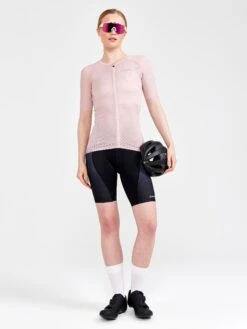 WOMEN'S PRO NANO SHORTS -Cheap Sportswear Store 1911900 999000 ProNanoShortsW Closeup4