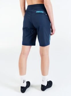 WOMEN'S CORE UNBOUND XT CYCLING SHORTS -Cheap Sportswear Store 1912378 343000 CoreUnboundXTShortsW Closeup2