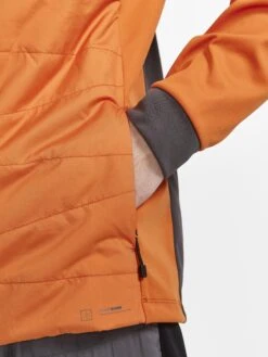 MEN'S ADV XC SKI TRAINING INSULATE JACKET 37 MEN'S ADV XC SKI TRAINING INSULATE JACKET -Cheap Sportswear Store 1912422 580985 CoreNordicTrainingInsulateJacketM Closeup3