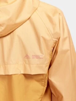 WOMEN'S PRO TRAIL RUNNING 2L LIGHT WEIGHT JACKET -Cheap Sportswear Store 1913140 582574 PROTrail2LLightWeightJacketW Closeup3