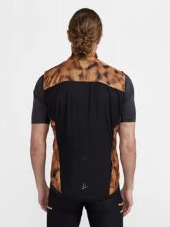 MEN'S PRO GRAVEL BIKE WIND VEST 11 MEN'S PRO GRAVEL BIKE WIND VEST -Cheap Sportswear Store 1913185 574999 ProGravelWindVestM Closeup2