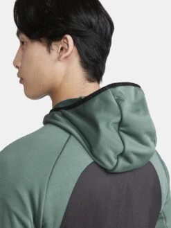 MENS ADV HYBRID MIDLAYER 16 MENS ADV HYBRID MIDLAYER -Cheap Sportswear Store 1913764 626999 ADVHybridMidlayerM Closeup3