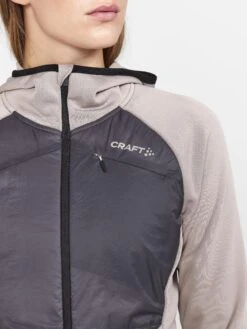 WOMENS ADV HYBRID MIDLAYER -Cheap Sportswear Store 1913765 230999 ADVHybridMidlayerW Closeup3