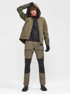 WOMENS ADV HYBRID MIDLAYER -Cheap Sportswear Store 1913765 999000 ADVHybridMidlayerW Closeup5