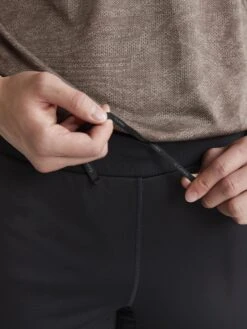 MENS ADV ESSENCE WARM WIND TIGHTS 2 -Cheap Sportswear Store 1914114 999000 ADVEssenceWarmWindTights2M Closeup3